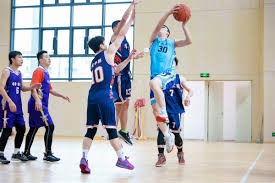 内线老将霍福德状态持续低迷，勇士究竟还要继续信任他多久？